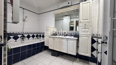 Maison - 157 m² - 8 pièces