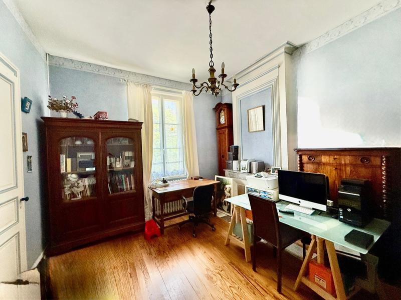 Maison - 195 m² - 8 pièces