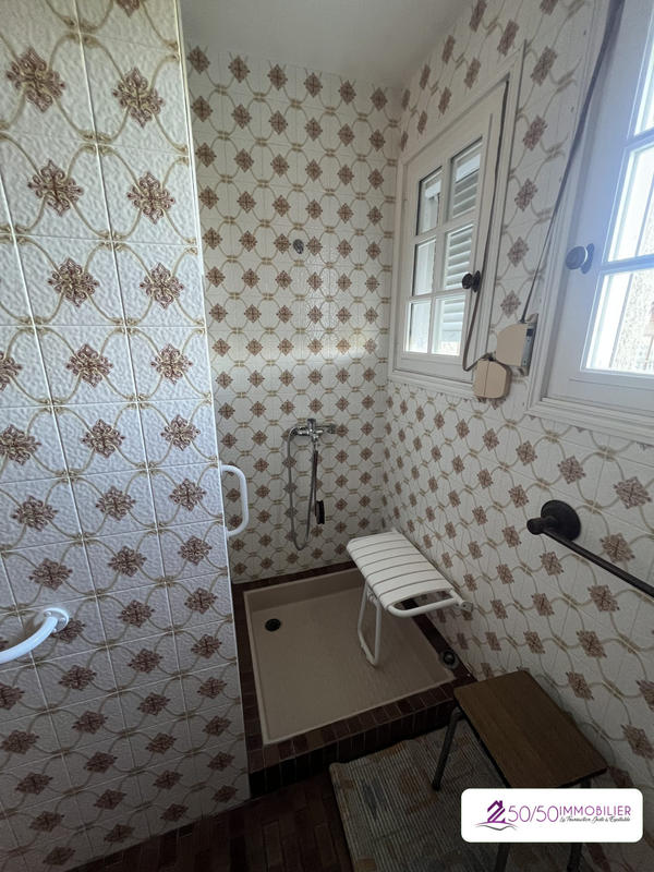 Maison traditionnelle - 142 m² - 7 pièces