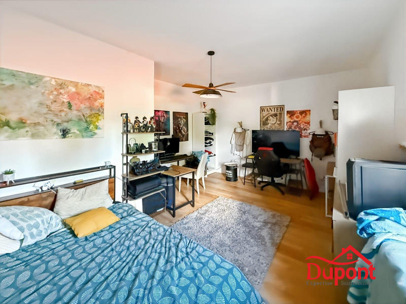 Maison - 215 m² - 6 pièces