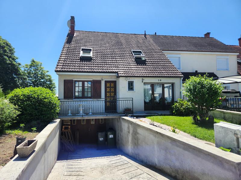 Maison - 102 m² - 5 pièces