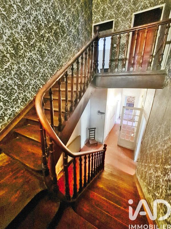 Maison - 250 m² - 13 pièces