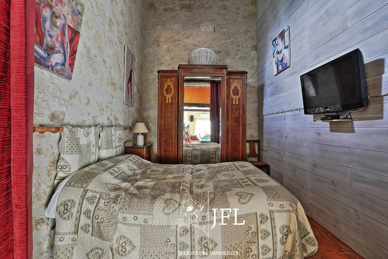 Maison ancienne - 203 m² - 7 pièces