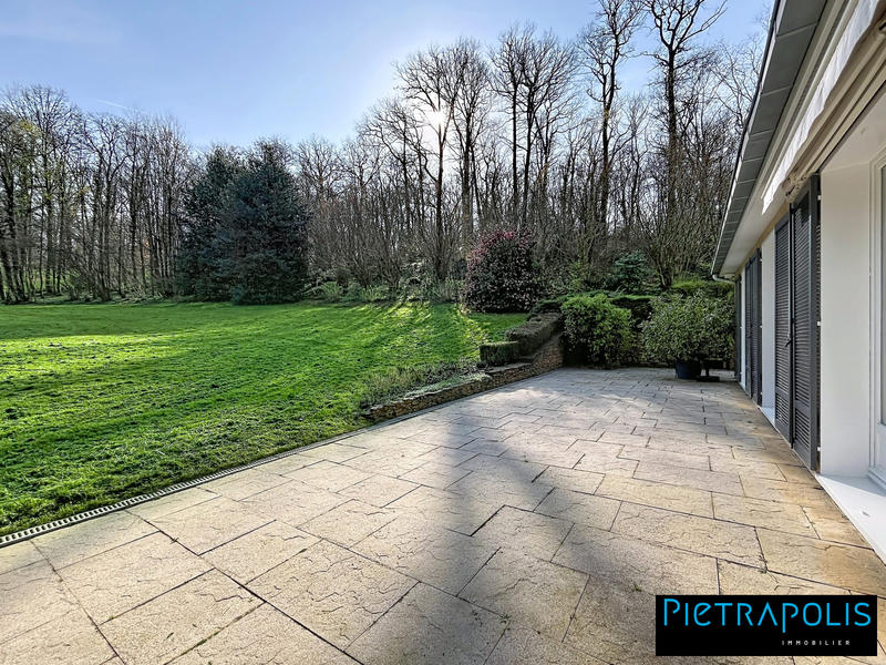 Maison - 224 m² - 7 pièces