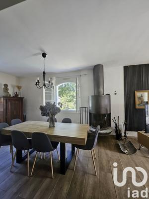 Maison - 214 m² - 6 pièces