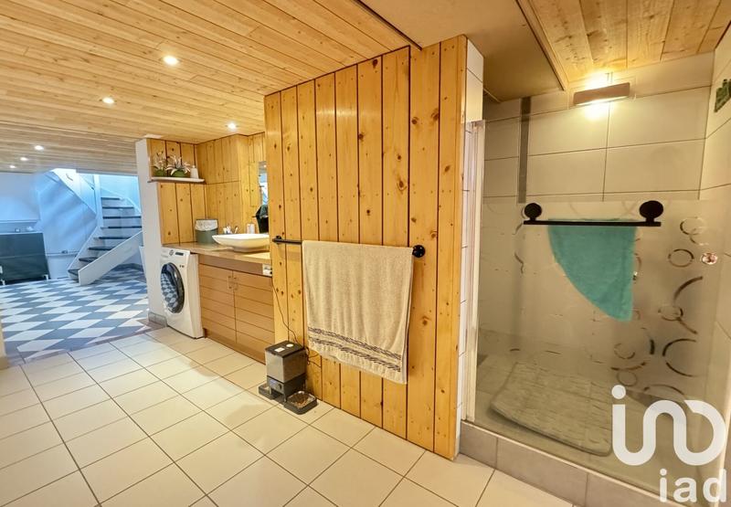 Maison - 199 m² - 7 pièces