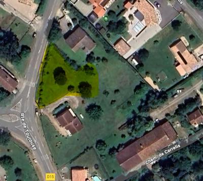 Terrain constructible - 1 002 m²