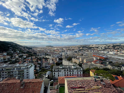 Appartement - 86 m² - 4 pièces