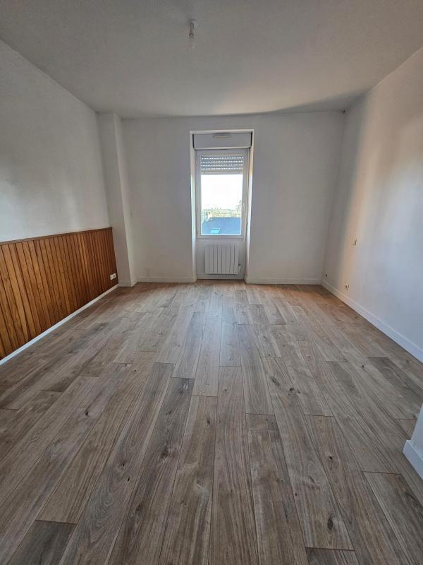 Maison - 95 m² - 6 pièces