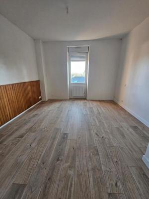 Maison - 95 m² - 6 pièces