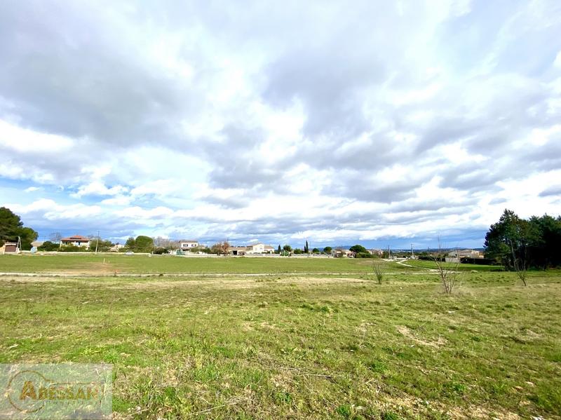Terrain constructible - 3 020 m²