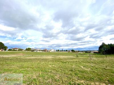 Terrain constructible - 3 020 m²