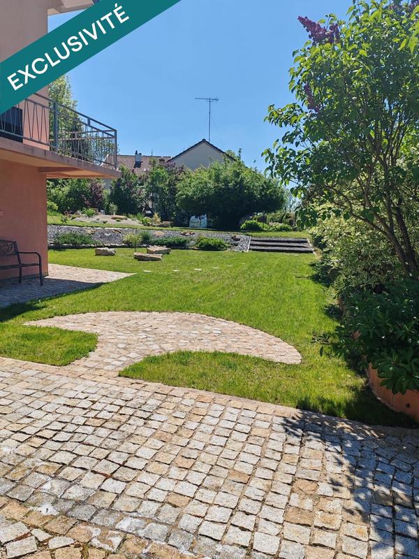 Maison - 165 m² - 8 pièces