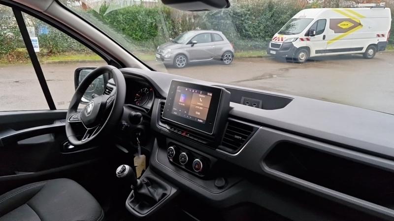Renault Trafic Fourgon l2h1 3000 kg blue dci 130 grand confort