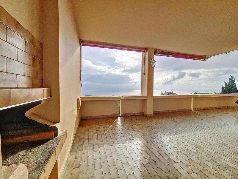 Appartement - 143 m² - 5 pièces