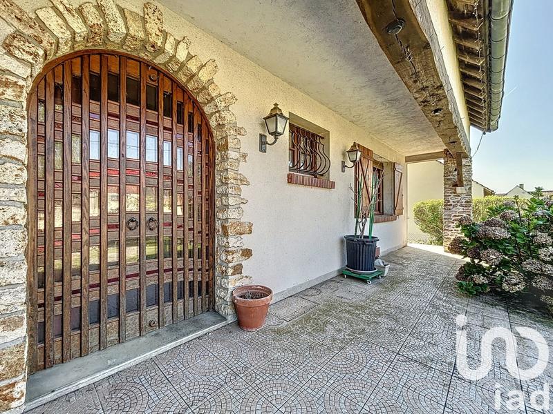 Maison - 171 m² - 8 pièces