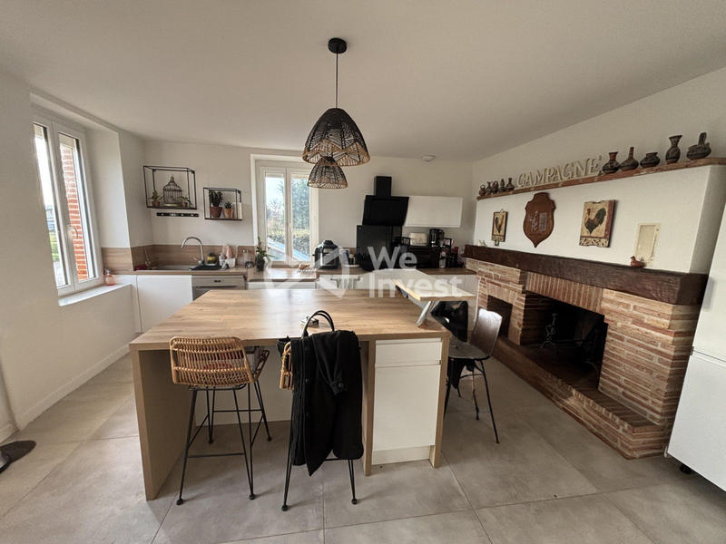 Maison - 222 m² - 7 pièces