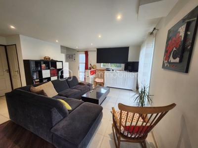 Maison traditionnelle - 142 m² - 7 pièces