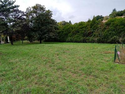 Terrain constructible - 1 569 m²