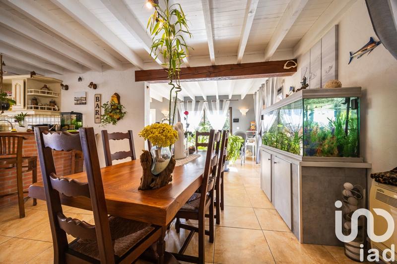 Maison - 260 m² - 7 pièces