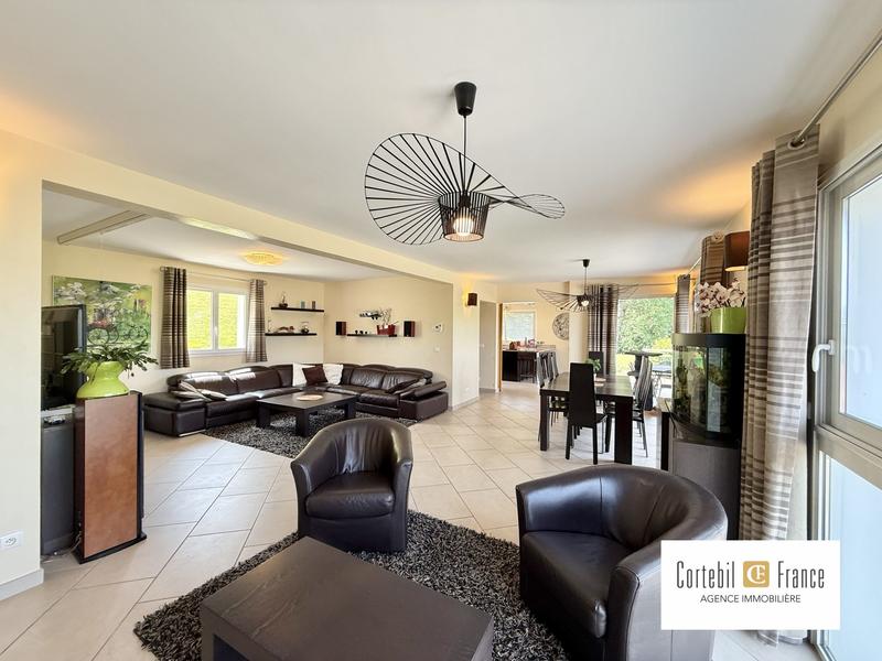 Villa - 217 m² - 7 pièces