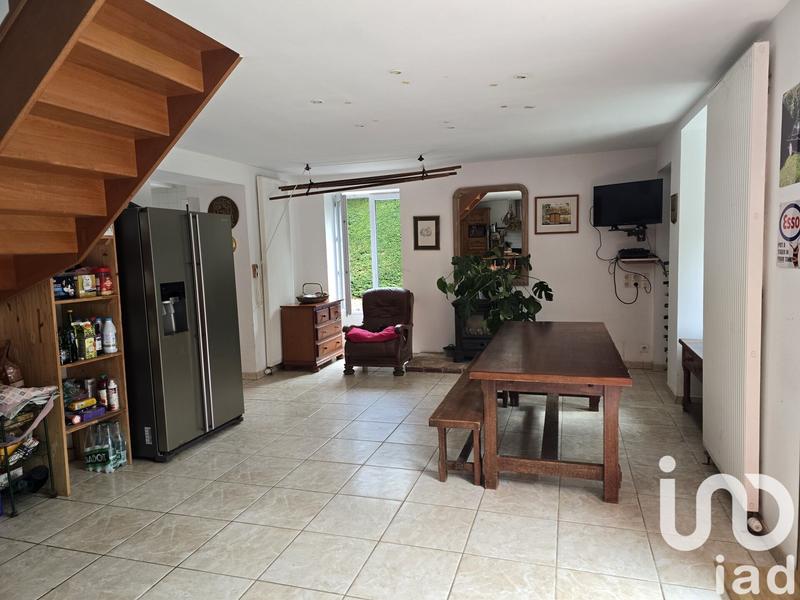 Maison - 330 m² - 9 pièces