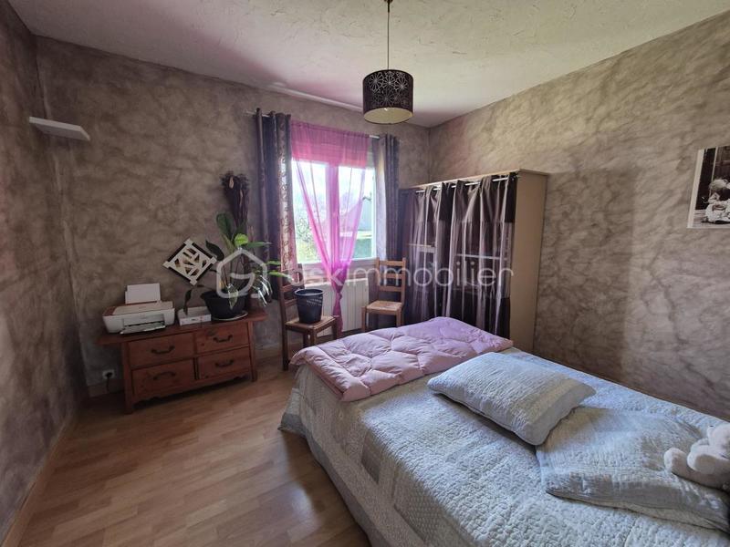 Maison - 90 m² - 5 pièces