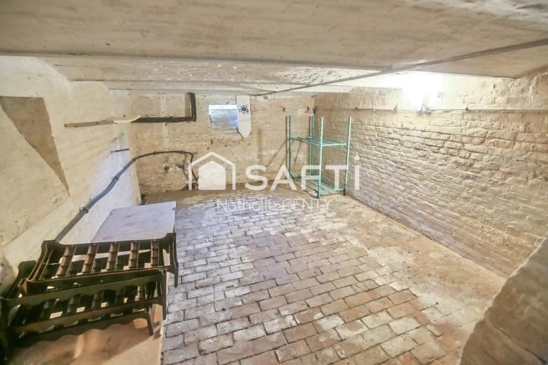 Maison - 328 m² - 9 pièces