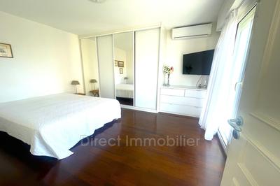 Appartement - 93 m² - 3 pièces