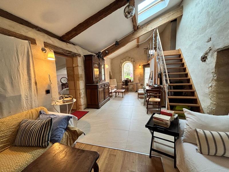 Maison - 300 m² - 14 pièces