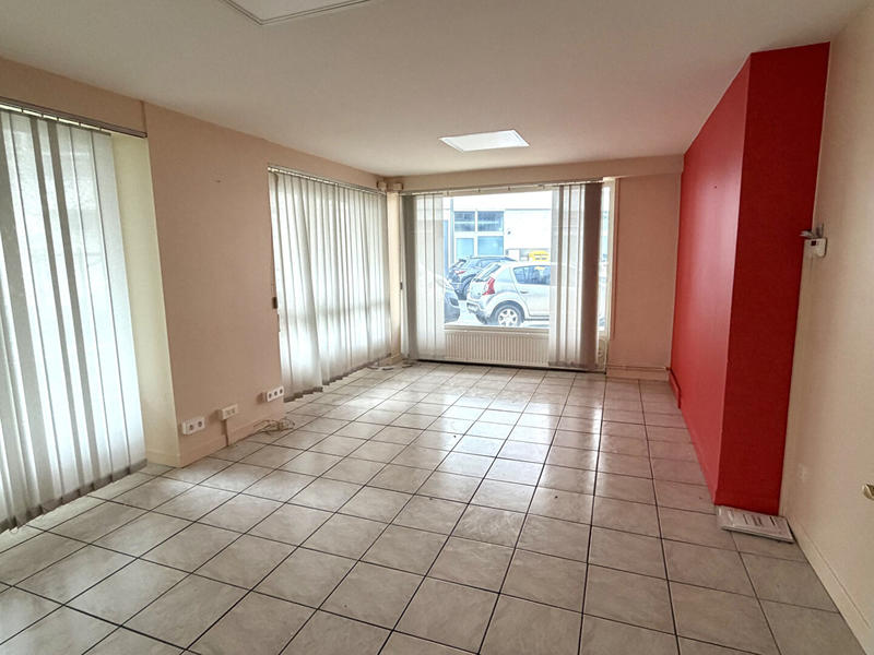 Bureau - 124 m² - 4 pièces