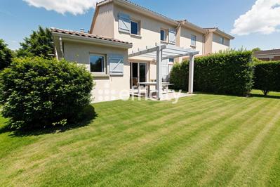 Maison jumelée - 56 m² - 4 pièces