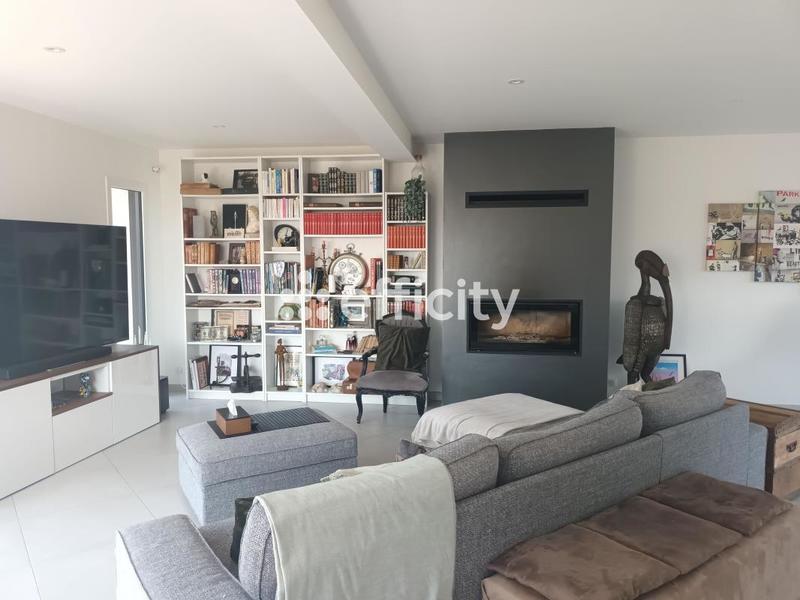 Maison - 150 m² - 7 pièces