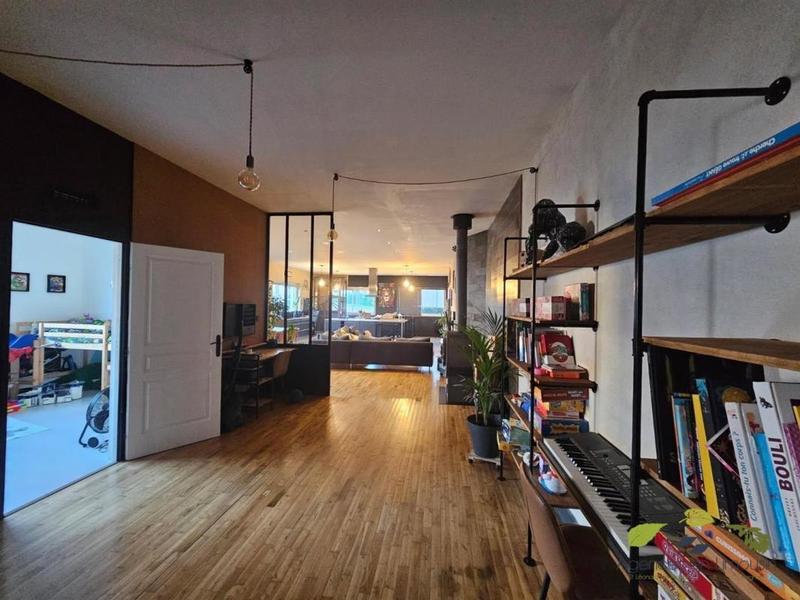 Maison - 180 m² - 7 pièces