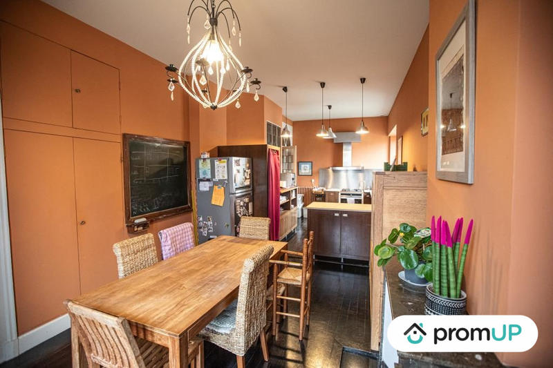 Appartement - 253 m² - 6 pièces