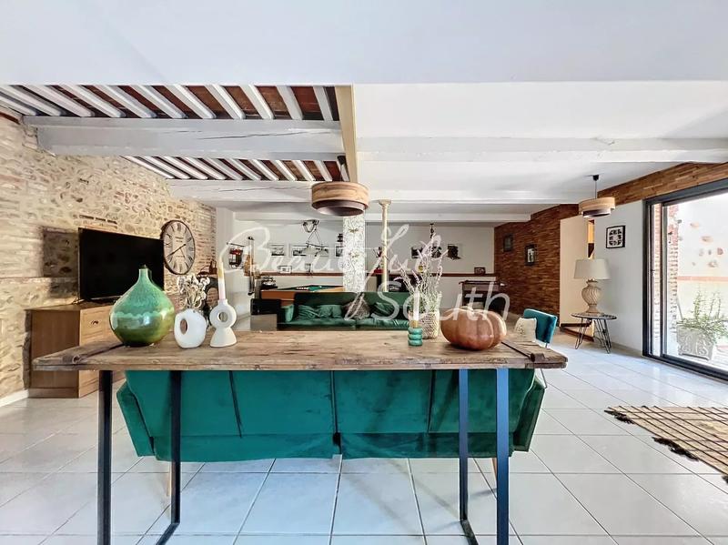 Mas - 307 m² - 5 pièces