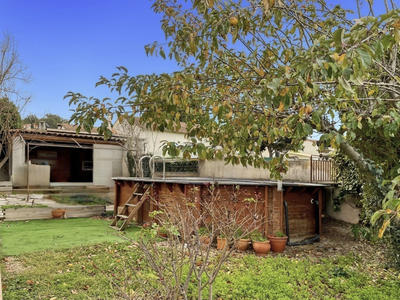 Maison - 216 m² - 9 pièces