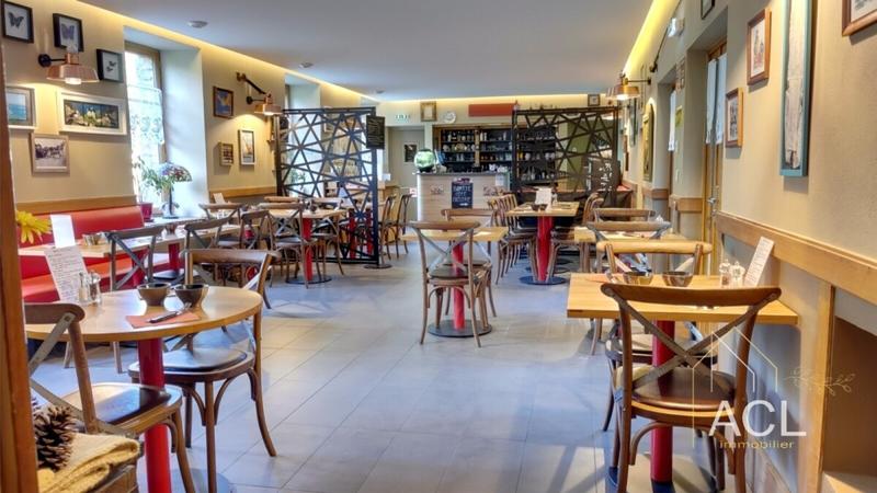 Local commercial - 317 m²