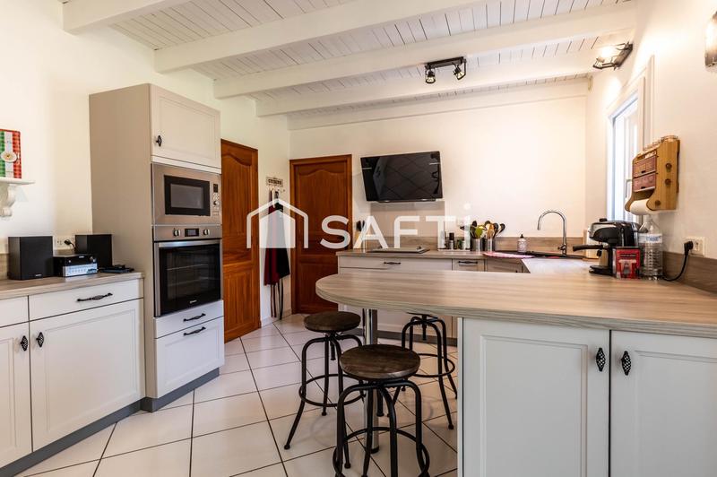 Villa - 232 m² - 8 pièces