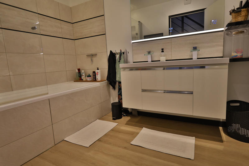 Appartement - 95 m² - 4 pièces