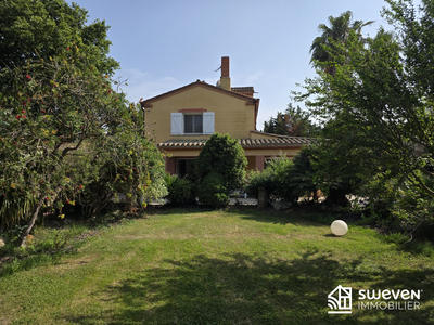 Mas - 360 m² - 10 pièces