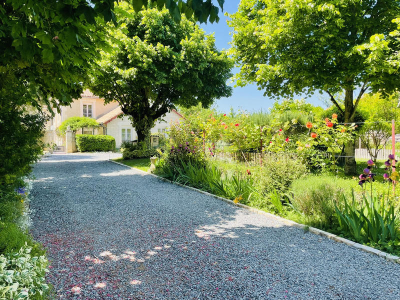 Maison - 267 m² - 7 pièces