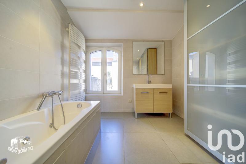 Maison de village - 205 m² - 8 pièces