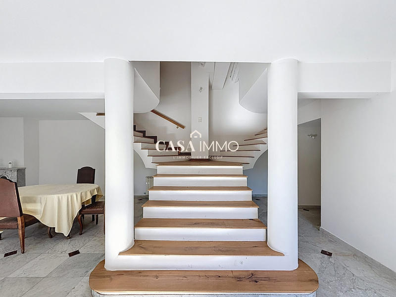 Maison - 197 m² - 4 pièces