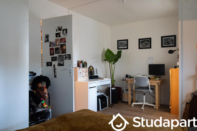 Chambre - 10 m² - 1 pièce