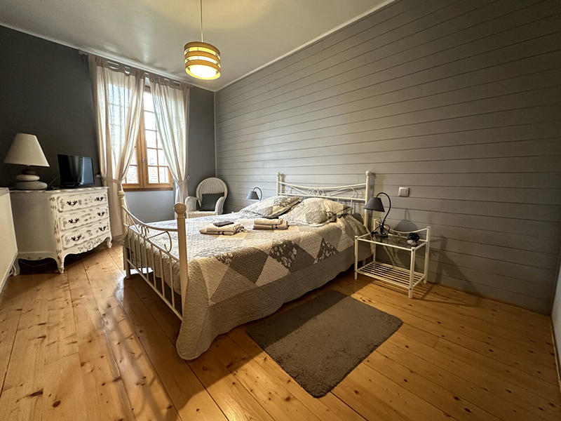 Maison - 271 m² - 7 pièces