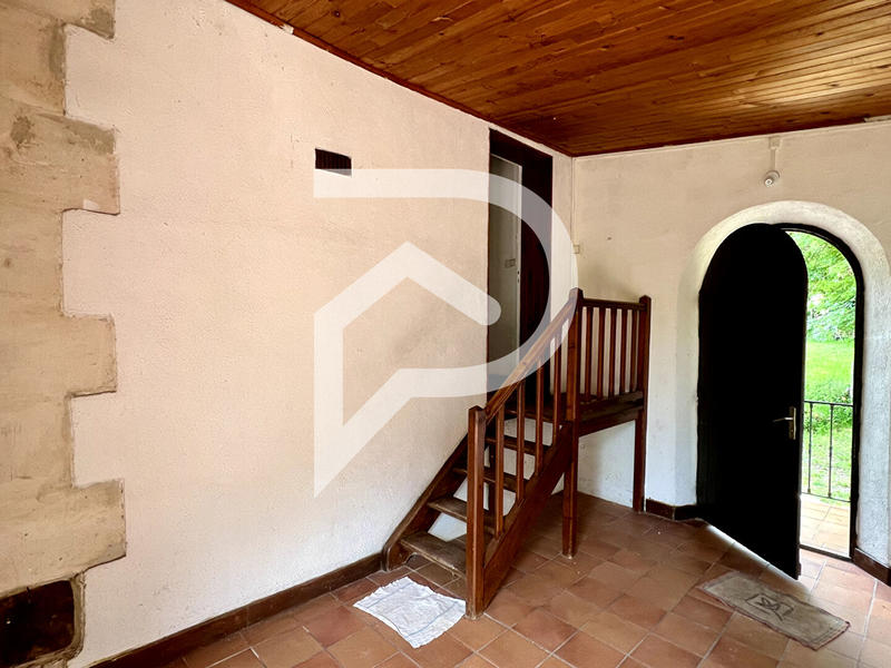 Maison - 221 m² - 8 pièces