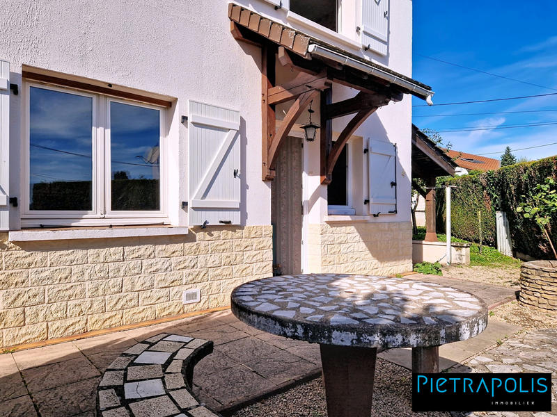 Maison - 101 m² - 6 pièces