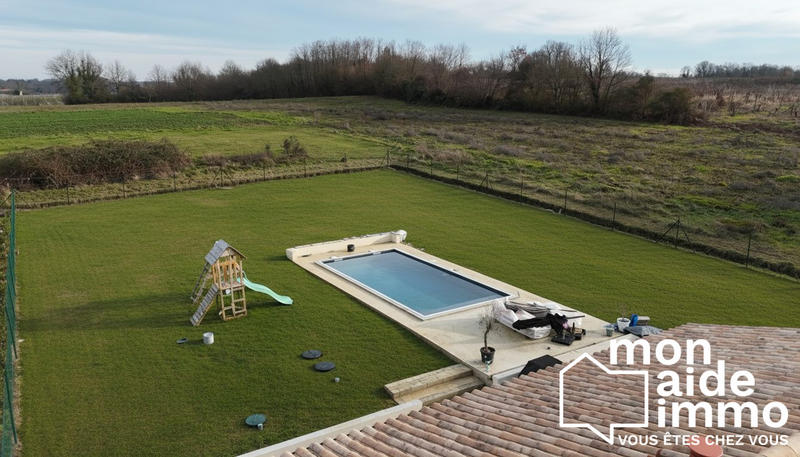 Maison - 95 m² - 4 pièces