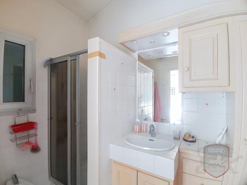 Maison - 180 m² - 5 pièces